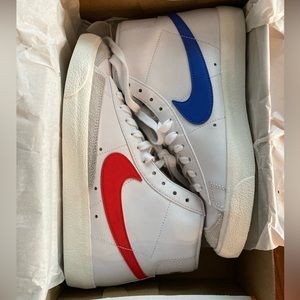 New In Box - Nike Blazer Mid ‘77 VNTG (9.5W)